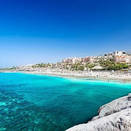 Apartment Homeforguest Beach Apt With Sea View & Pool, 50 Steps To The Sea